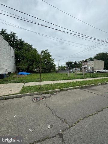 695 FAIRVIEW ST, Camden, NJ 08104