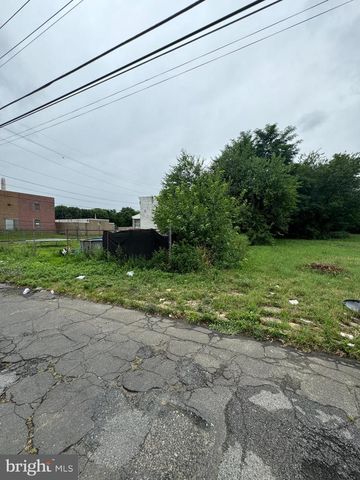 695 FAIRVIEW ST, Camden, NJ 08104