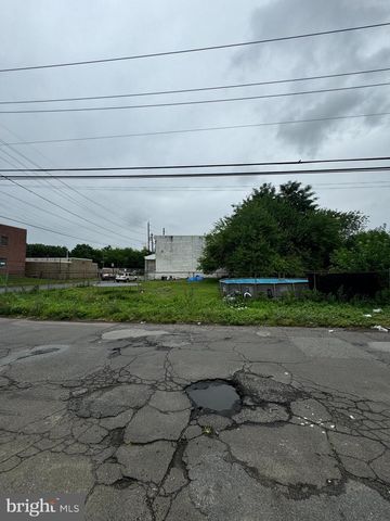 695 FAIRVIEW ST, Camden, NJ 08104