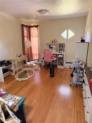 2384 W 30th, Los Angeles, CA 90018