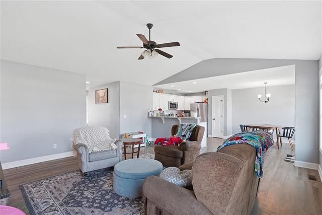 447 Fairbanks Ave, Bowling Green, KY 42101