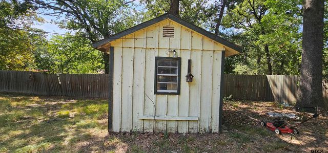 509 Hillcrest Drive, Tool, TX 75143