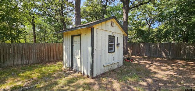 509 Hillcrest Drive, Tool, TX 75143