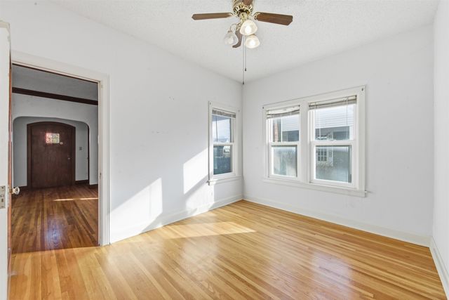 141 N Oliver Ave, Wichita, KS 67208