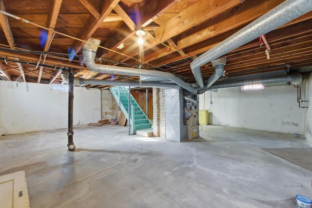 141 N Oliver Ave, Wichita, KS 67208