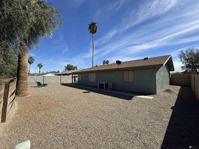 1956 San Gabriel Dr, Yuma, AZ 85365