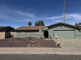 1956 San Gabriel Dr, Yuma, AZ 85365