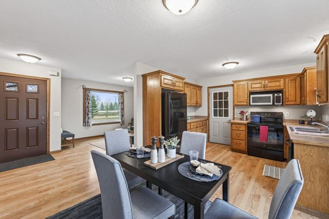 1927 Stark Road, Harris, MN 55032