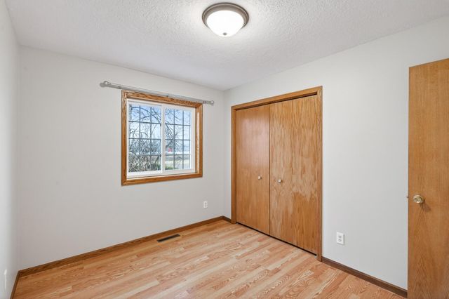 1927 Stark Road, Harris, MN 55032