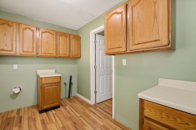 459 S All Hallows Ave, Wichita, KS 67213