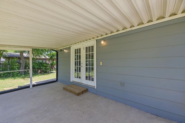 459 S All Hallows Ave, Wichita, KS 67213