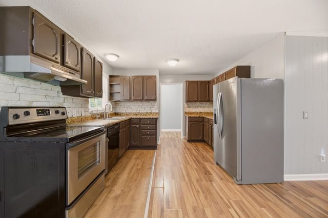 459 S All Hallows Ave, Wichita, KS 67213