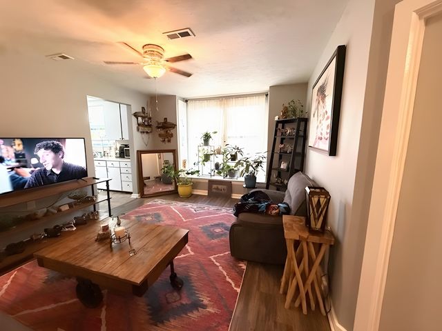 613 W Knox Ave, Spokane, WA 99205