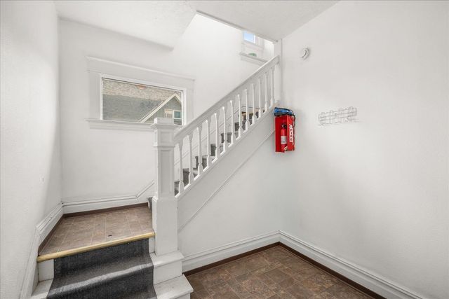 613 W Knox Ave, Spokane, WA 99205