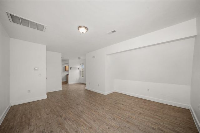 613 W Knox Ave, Spokane, WA 99205