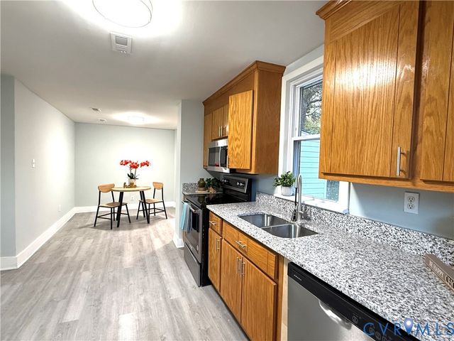 1748 Youngs Rd, Petersburg, VA 23803