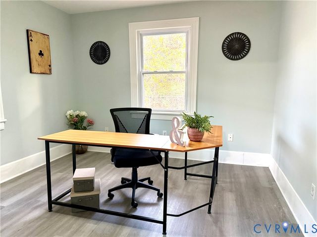 1748 Youngs Rd, Petersburg, VA 23803