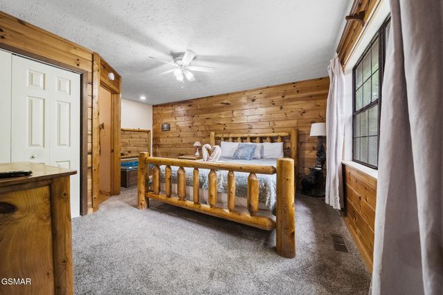 2330 Raymond Hollow Road, Sevierville, TN 37876