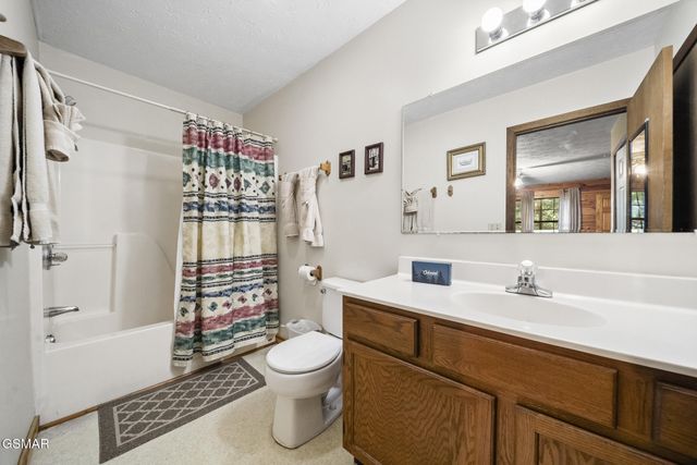 2330 Raymond Hollow Road, Sevierville, TN 37876