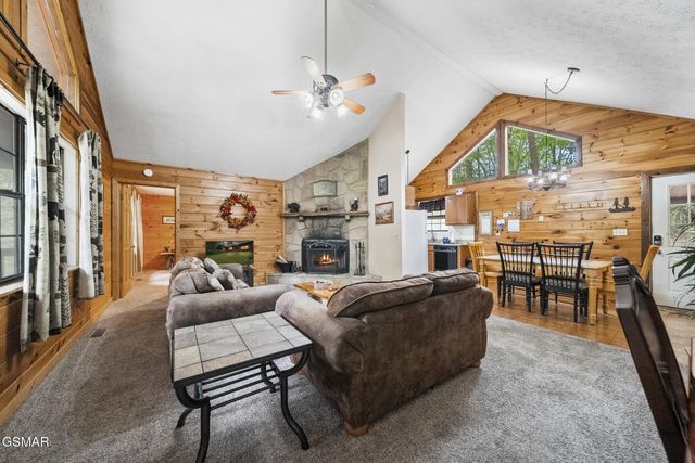 2330 Raymond Hollow Road, Sevierville, TN 37876