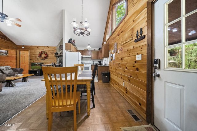 2330 Raymond Hollow Road, Sevierville, TN 37876