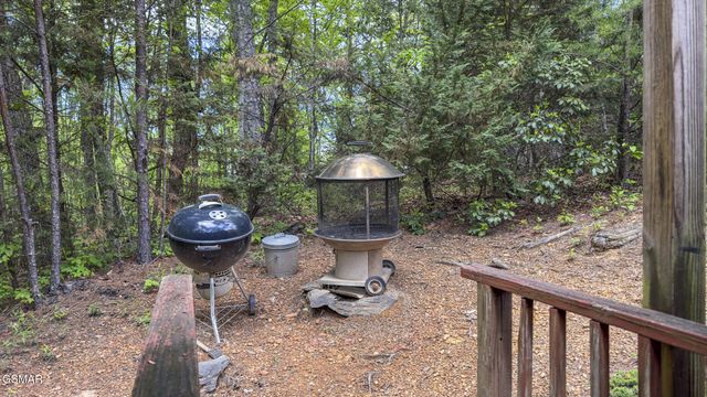 2330 Raymond Hollow Road, Sevierville, TN 37876