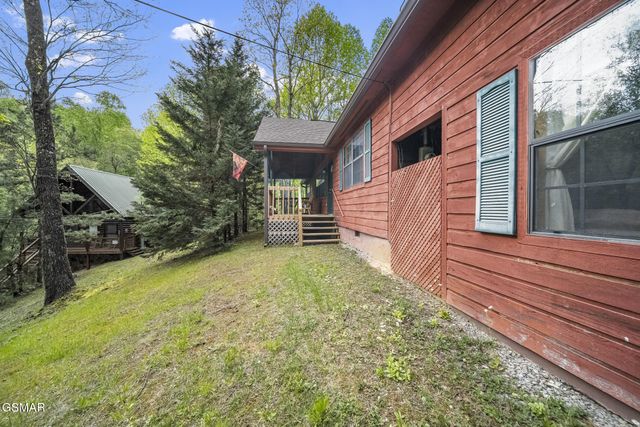 2330 Raymond Hollow Road, Sevierville, TN 37876