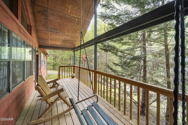 2330 Raymond Hollow Road, Sevierville, TN 37876