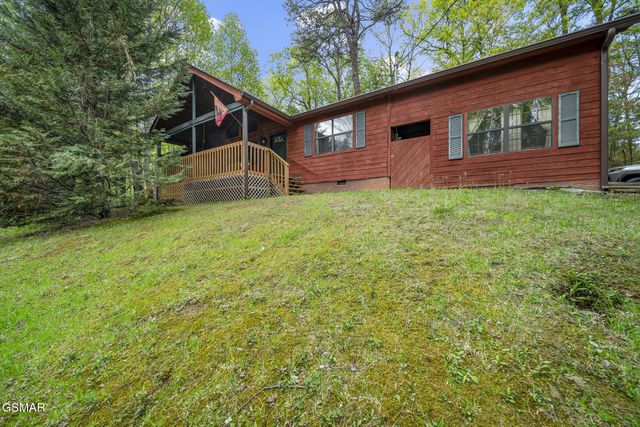 2330 Raymond Hollow Road, Sevierville, TN 37876