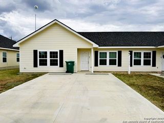 15460 Cottage # 1, Lytle, TX 78052