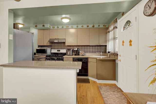 2130 KENSINGTON ST, Harrisburg, PA 17104