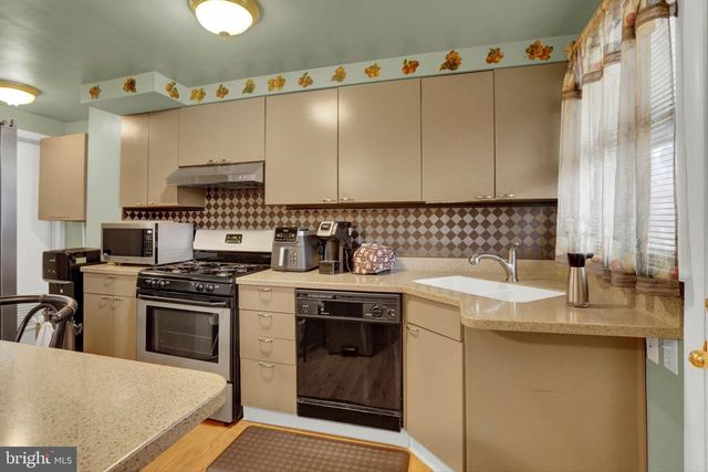 2130 KENSINGTON ST, Harrisburg, PA 17104