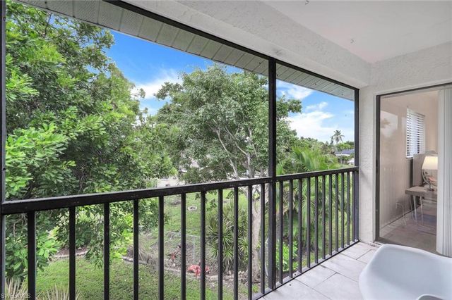 815 Victoria DR # 207, Cape Coral, FL 33904