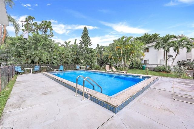 815 Victoria DR # 207, Cape Coral, FL 33904