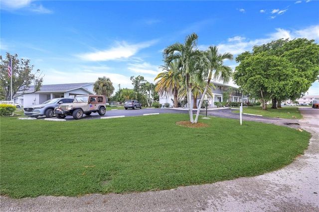 815 Victoria DR # 207, Cape Coral, FL 33904
