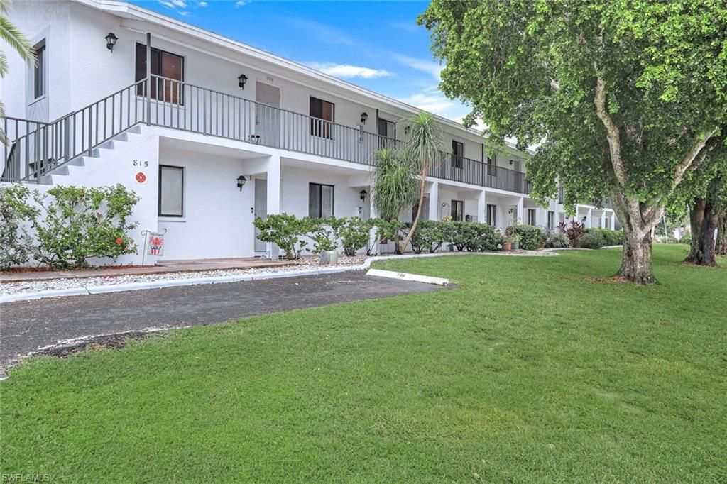815 Victoria DR # 207, Cape Coral, FL 33904