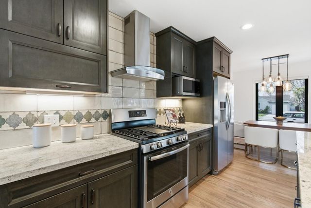 1120 17th Avenue, Redwood City, CA 94063