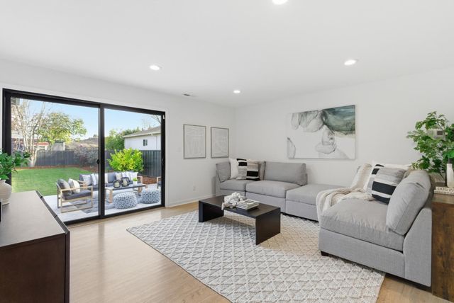 1120 17th Avenue, Redwood City, CA 94063