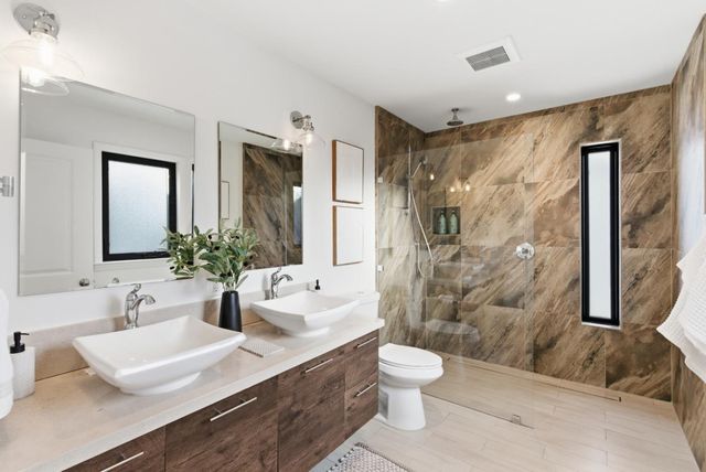 1120 17th Avenue, Redwood City, CA 94063