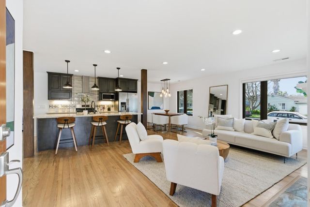 1120 17th Avenue, Redwood City, CA 94063