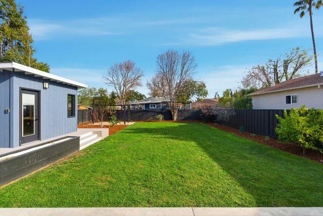 1120 17th Avenue, Redwood City, CA 94063