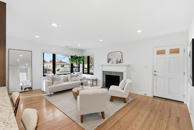 1120 17th Avenue, Redwood City, CA 94063