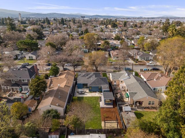 1120 17th Avenue, Redwood City, CA 94063