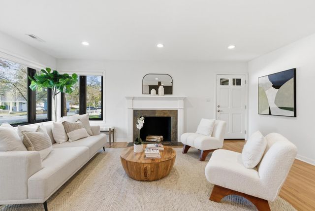 1120 17th Avenue, Redwood City, CA 94063