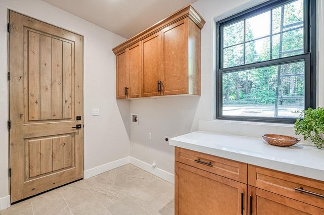 42732 Granite Circle, Shaver Lake, CA 93664