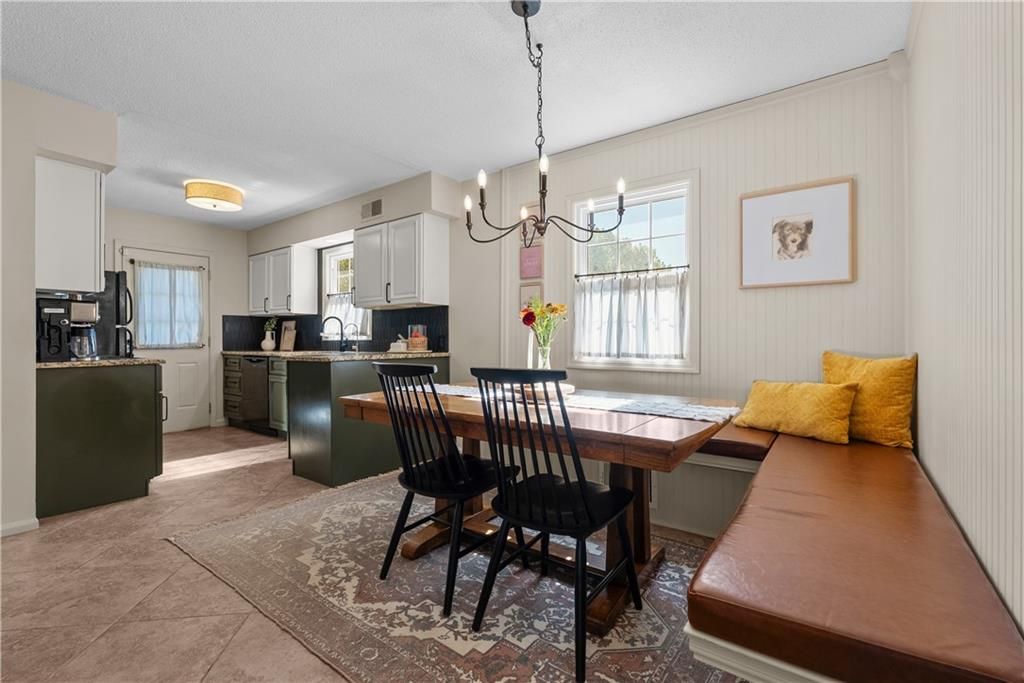 9273 Reeder Drive, Overland Park, KS 66214