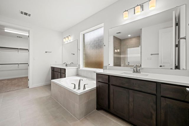 217 Pacific Grove CIR, Liberty Hill, TX 78642