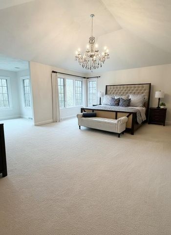 822 Waters Edge Drive, South Elgin, IL 60177