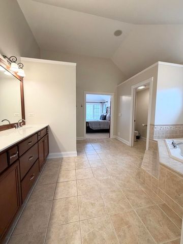 822 Waters Edge Drive, South Elgin, IL 60177