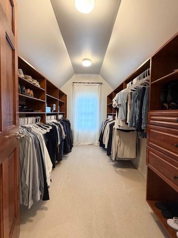 822 Waters Edge Drive, South Elgin, IL 60177